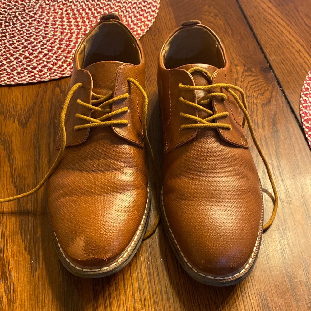 Dress shoes